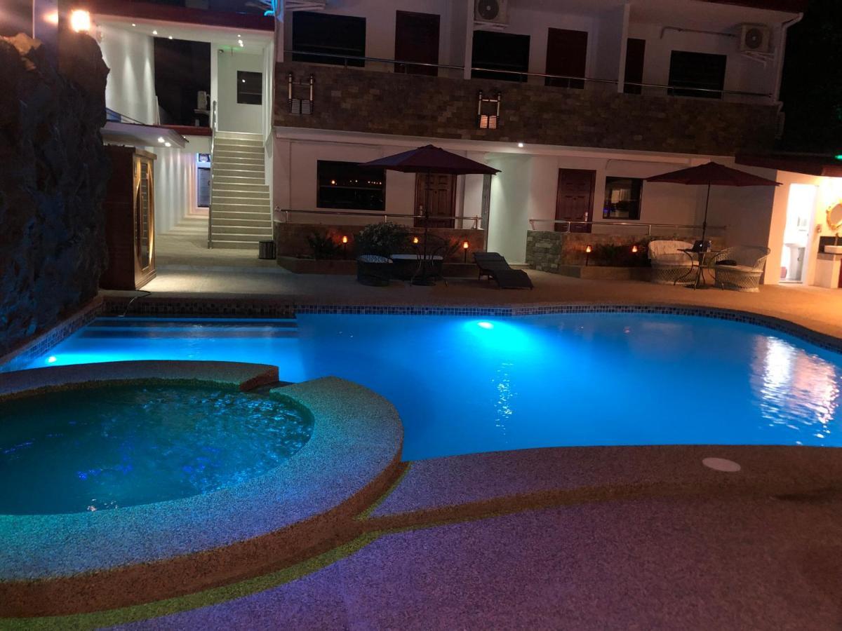Out Back Hotel Olongapo Bagian luar foto